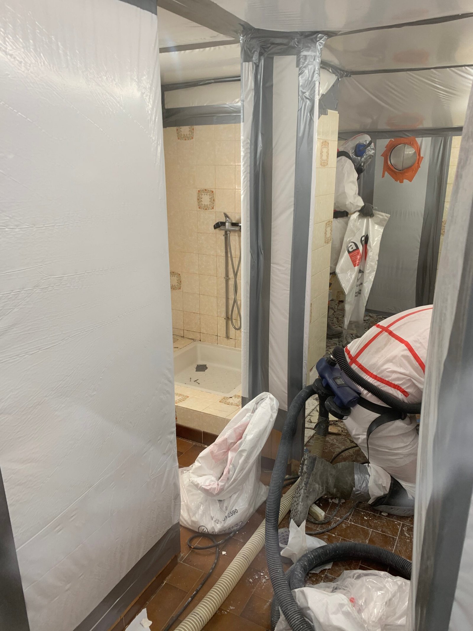 SCCV Arraches la frasse retrait de carrelage et colle